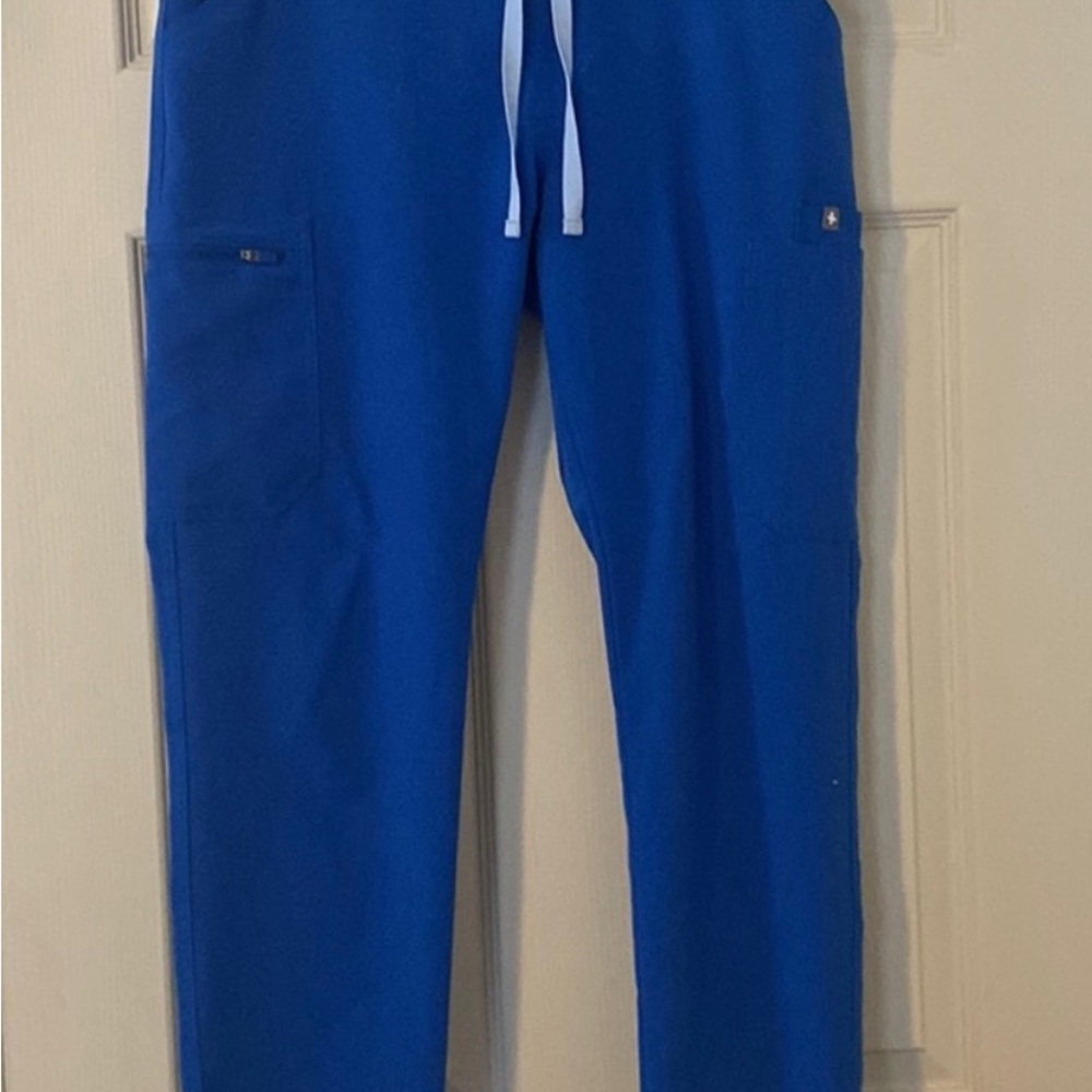 Yola Skinny Scrub Pants. Small/petite